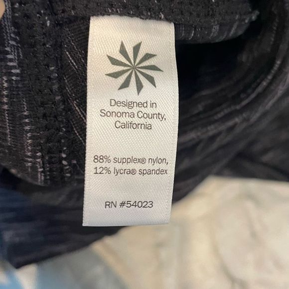 ATHLETA Metro High Waisted Dark Gray Marbled Leggings Size Small - Picture 11 of 12